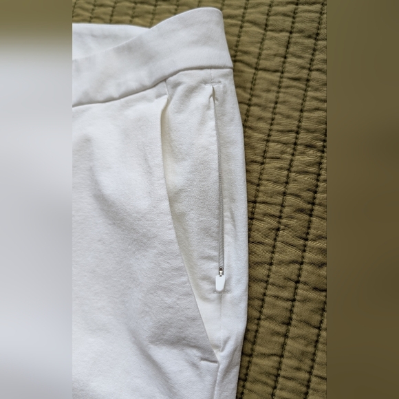 Lululemon Women's White Woven Stretch Pants Side Zipper Pocket Size 32 - Picture 8 of 16